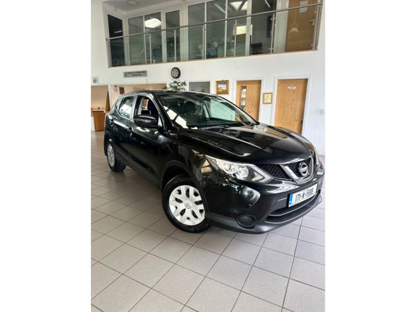 Nissan Qashqai MPV, Petrol, 2017, Black