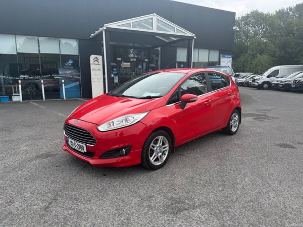 Ford Fiesta Hatchback, Diesel, 2015, Red