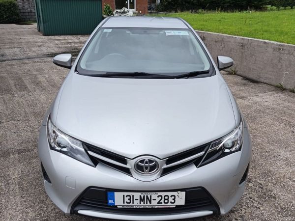Toyota Auris MPV, Petrol, 2013, Silver