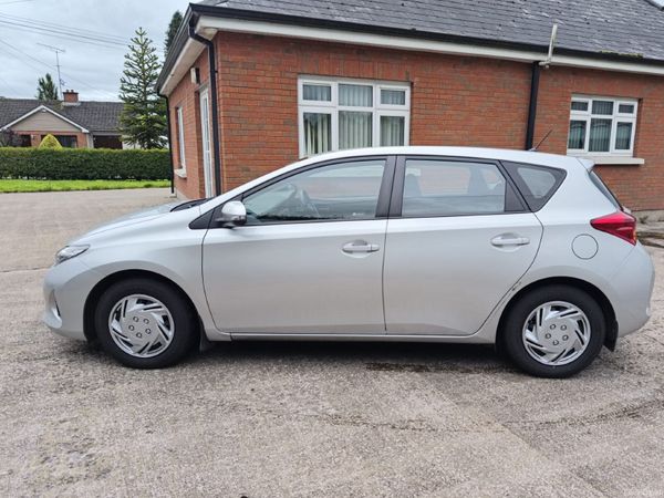 Toyota Auris MPV, Petrol, 2013, Silver