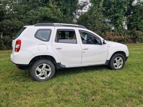 Dacia Duster SUV, Diesel, 2014, White