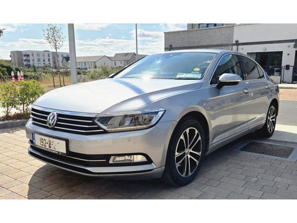 Volkswagen Passat Saloon, Diesel, 2019, Grey