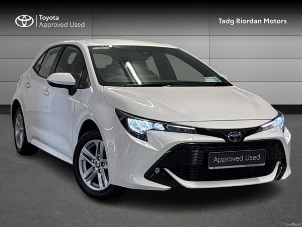 Toyota Corolla Hatchback, Petrol Hybrid, 2023, White