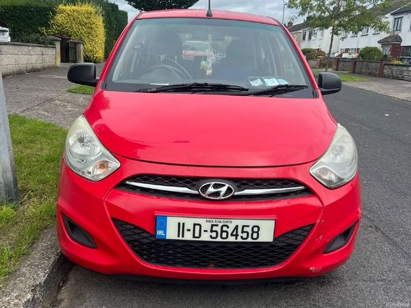 Hyundai i10 Hatchback, Petrol, 2011, Red