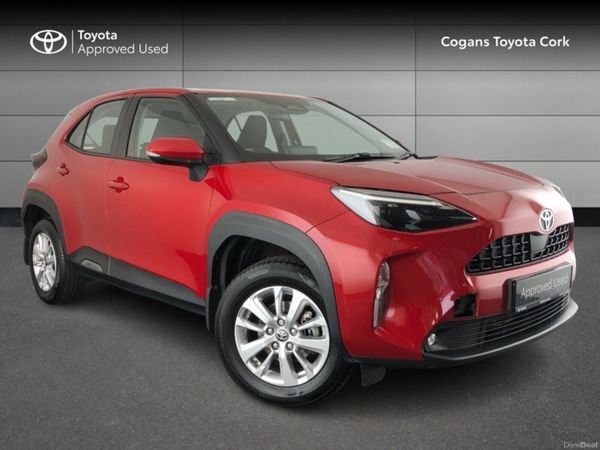 Toyota Yaris Cross Hatchback, Petrol Hybrid, 2024, Red