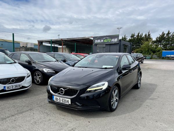 Volvo V40 Hatchback, Diesel, 2018, Black