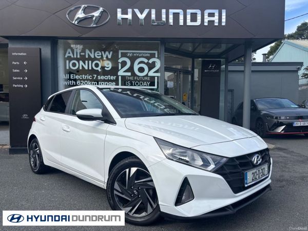 Hyundai i20 Hatchback, Petrol, 2021, White