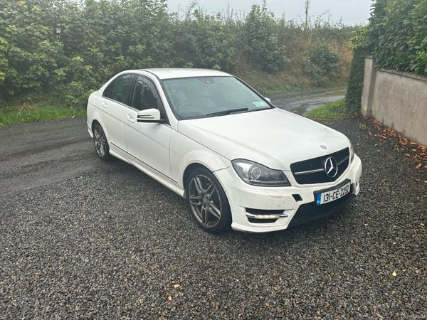 Mercedes-Benz C-Class Saloon, Diesel, 2013, White