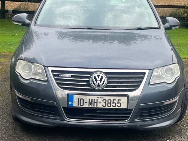 Volkswagen Passat Saloon, Diesel, 2010, Grey