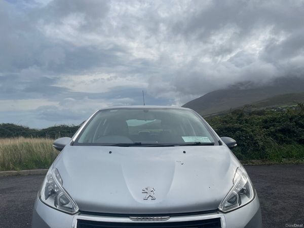 Peugeot 208 Hatchback, Petrol, 2018, Grey