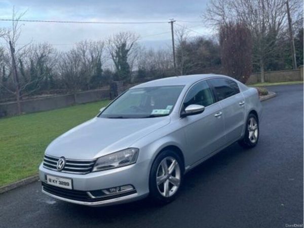 Volkswagen Passat Saloon, Diesel, 2012, Silver