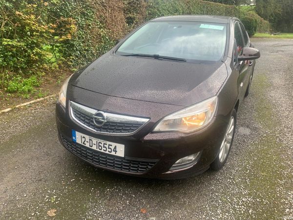 Opel Astra MPV, Petrol, 2012, Brown