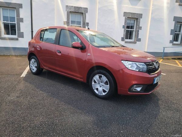 Dacia Sandero Hatchback, Petrol, 2018, Red