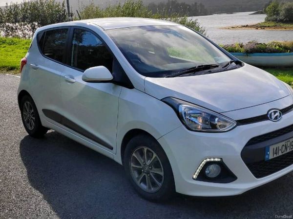 Hyundai i10 Hatchback, Petrol, 2014, White