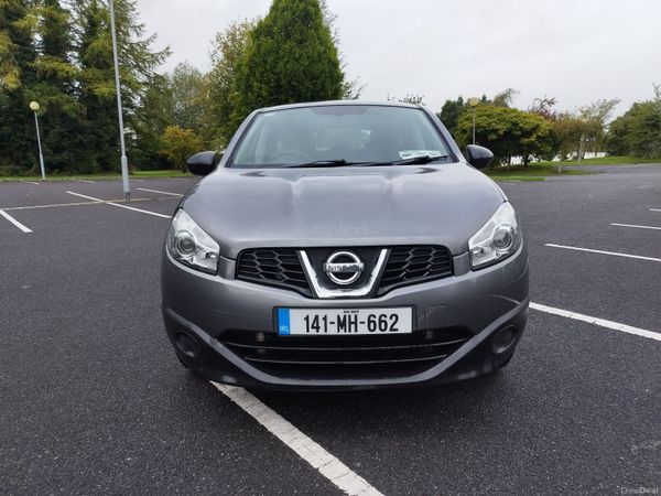 Nissan Qashqai Hatchback, Diesel, 2014, Grey