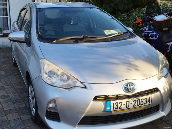 Toyota Aqua Hatchback, Petrol Hybrid, 2013, Silver