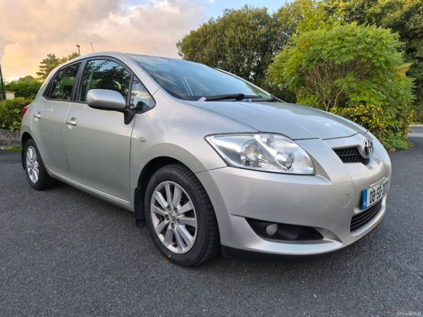 Toyota Auris Hatchback, Petrol, 2008, Silver