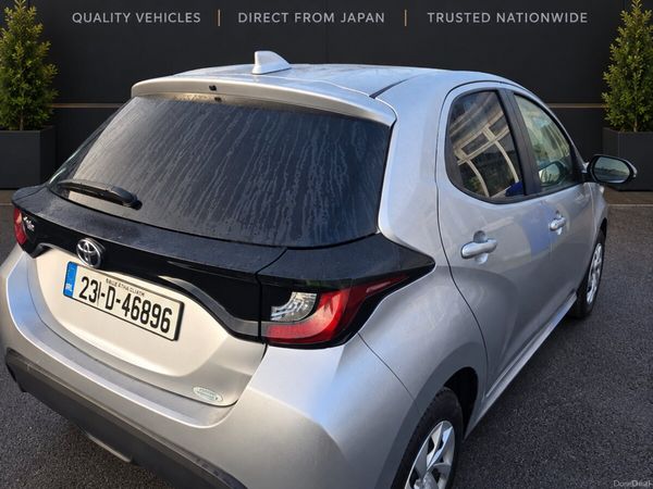 Toyota Yaris Hatchback, Petrol, 2023, White