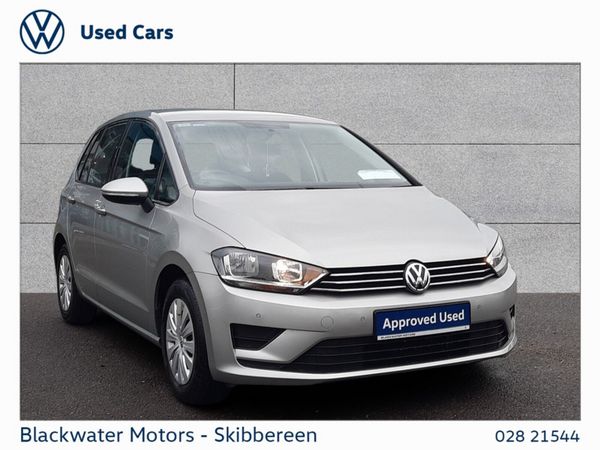 Volkswagen Golf Hatchback, Petrol, 2017, Silver