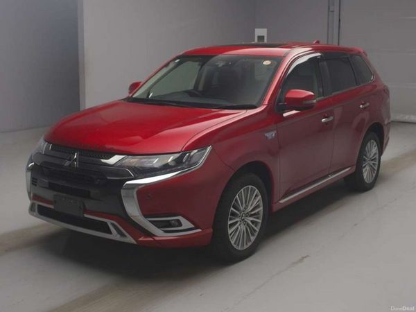 Mitsubishi Outlander SUV, Petrol Hybrid, 2018, Red