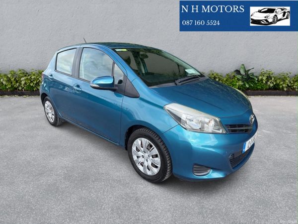 Toyota Yaris Hatchback, Petrol, 2012, Blue