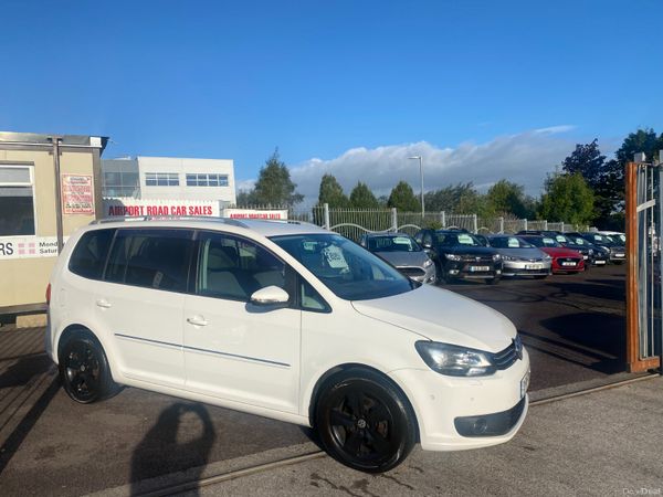 Volkswagen Touran MPV, Petrol, 2013, White