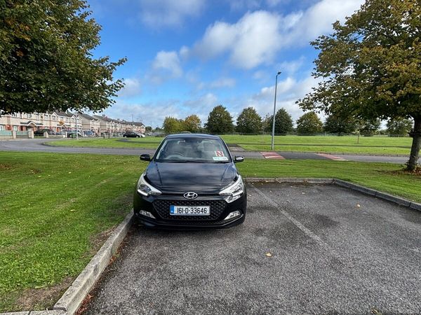 Hyundai i20 Hatchback, Petrol, 2016, Black