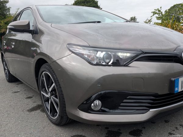 Toyota Auris Hatchback, Petrol Hybrid, 2018, Bronze
