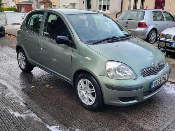 Toyota Yaris Hatchback, Petrol, 2005, Green