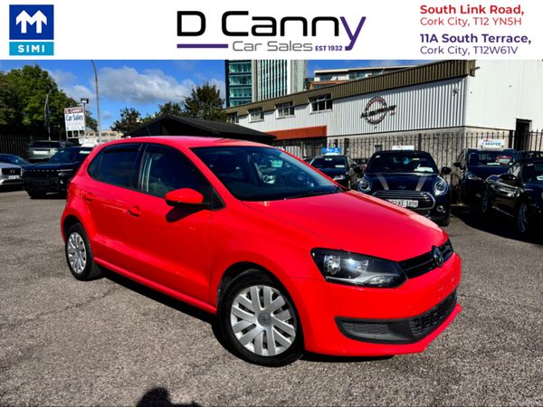 Volkswagen Polo Hatchback, Petrol, 2013, Red