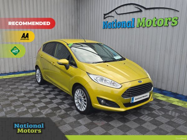 Ford Fiesta Hatchback, Petrol, 2014, Yellow