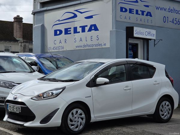 Toyota Aqua Hatchback, Petrol Hybrid, 2017, White