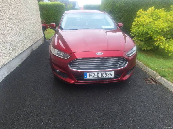 Ford Mondeo Hatchback, Diesel, 2015, Red