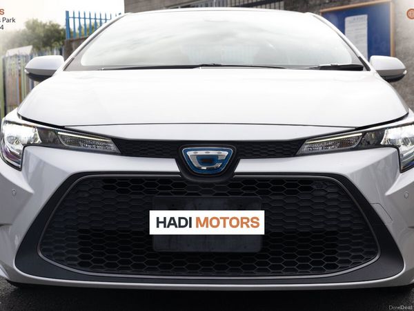 Toyota Corolla Saloon, Petrol Hybrid, 2022, Silver