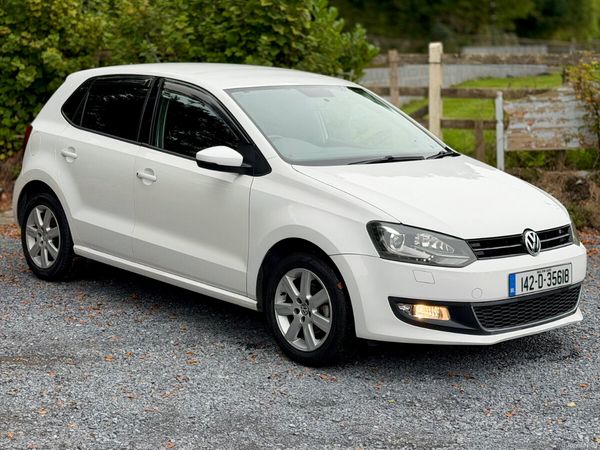 Volkswagen Polo Hatchback, Petrol, 2014, White