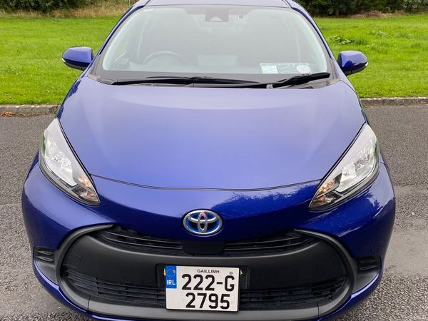 Toyota Aqua Hatchback, Petrol Hybrid, 2022, Blue