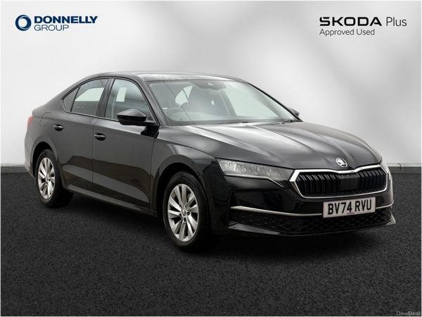Skoda Octavia Hatchback, Petrol, 2024, Black