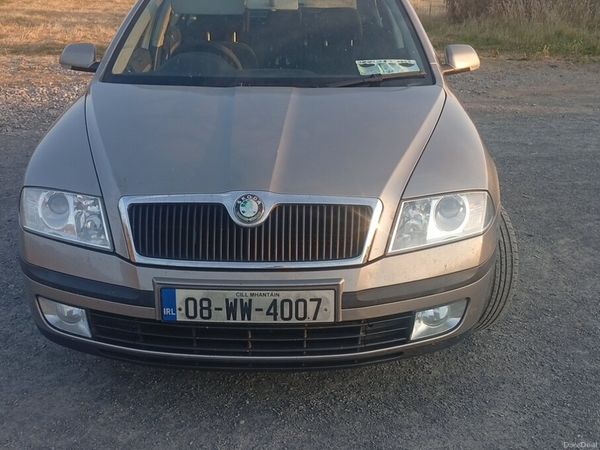 Skoda Octavia Hatchback, Petrol, 2008, Beige
