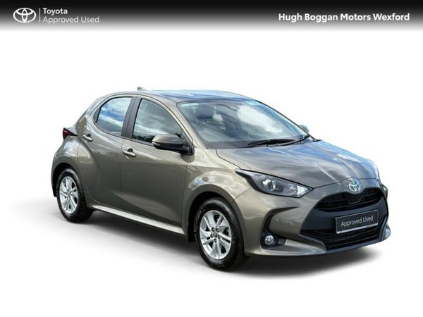 Toyota Yaris Hatchback, Petrol, 2025, Bronze