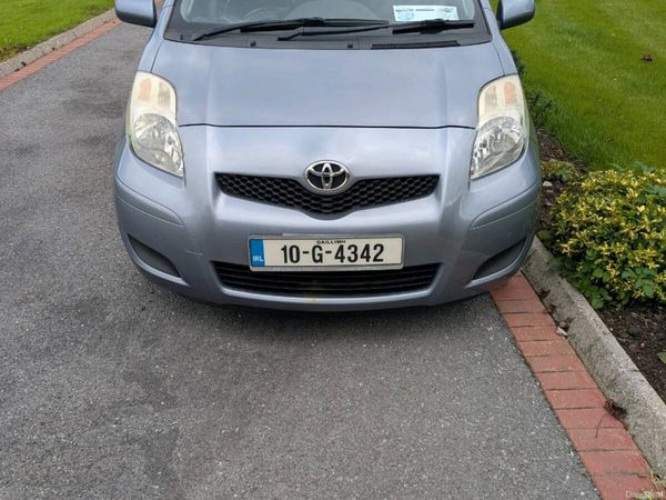 Toyota Yaris Hatchback, Petrol, 2010, Blue
