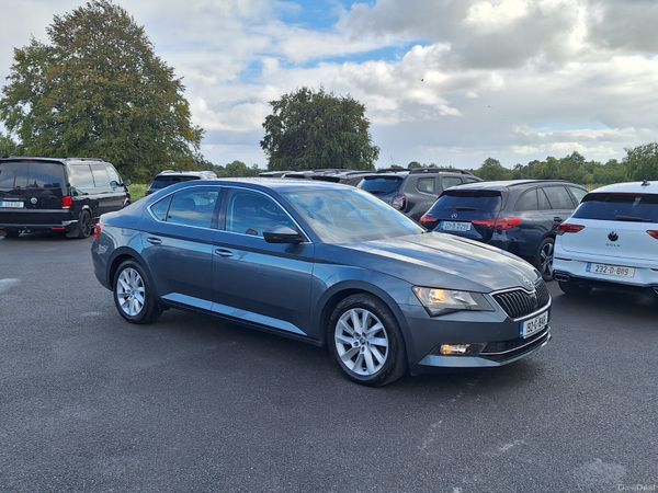 Skoda Superb Hatchback, Diesel, 2019, Grey