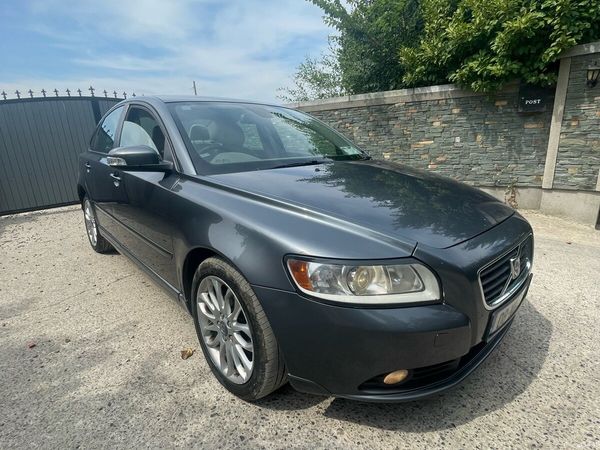 Volvo S40 Saloon, Diesel, 2008, Grey