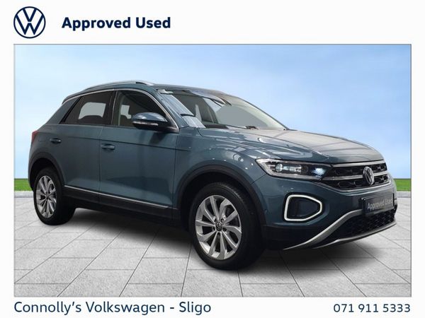 Volkswagen T-Roc SUV, Petrol, 2023, Blue