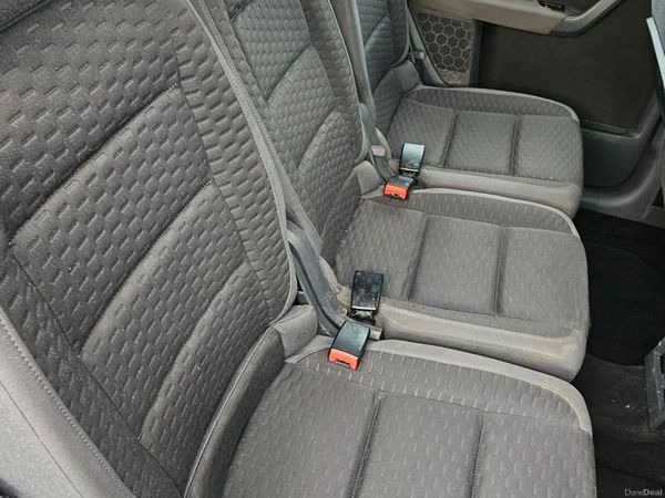Volkswagen Touran MPV, Petrol, 2007, Silver