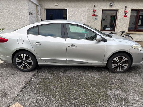 Renault Fluence Saloon, Diesel, 2012, Silver