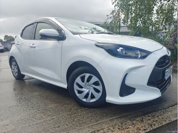 Toyota Yaris Hatchback, Petrol, 2020, White
