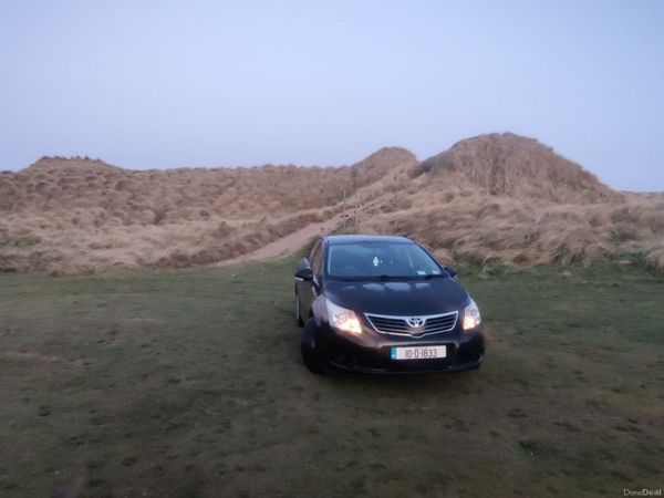 Toyota Avensis Saloon, Petrol, 2010, Black