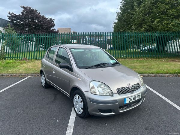Toyota Yaris Hatchback, Petrol, 2005, Grey
