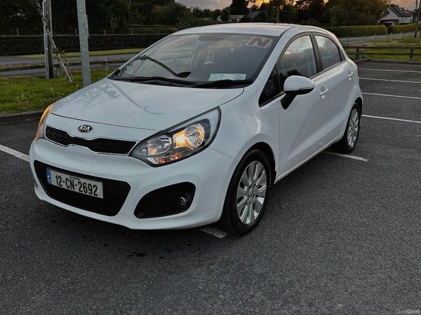 Kia Rio Hatchback, Petrol, 2012, White