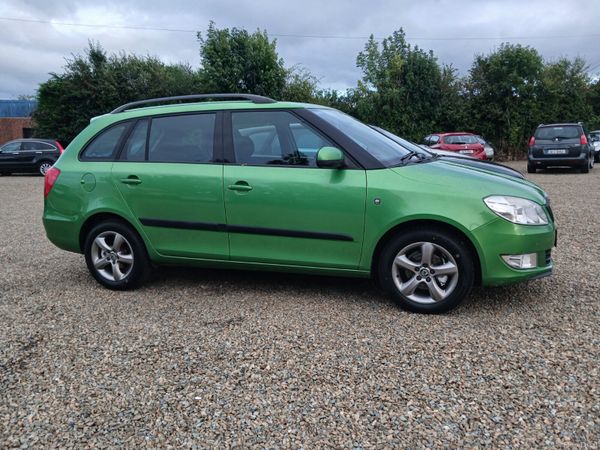 Skoda Fabia Estate/Jeep, Petrol, 2011, Green